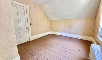 42 S Main St, Brookline, NH 03033