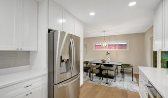 4006 JUSTINE Dr, Annandale, VA 22003