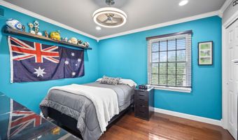2 Independence Dr, Aberdeen, NJ 07747