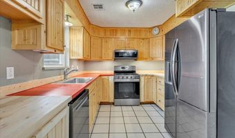 6804 NW 25th St, Bethany, OK 73008