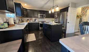 2499 Crestwood Dr, Adrian, MI 49221