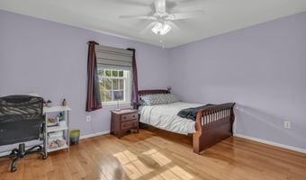 34 Serpentine Dr, Atlantic Highlands, NJ 07716