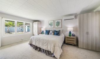 977 Makaiwa St, Honolulu, HI 96816