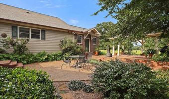 499 Breakwater Dr, Benton, MS 39039