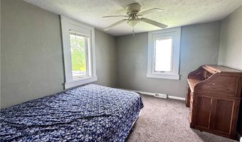 887-889 Colony Dr, Aurora, OH 44202