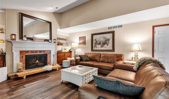 230 Schimwood Ct, Amherst, NY 14068
