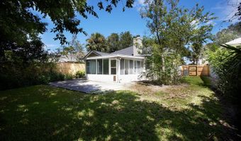 1524 LINKSIDE Dr, Atlantic Beach, FL 32233