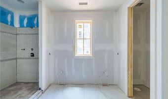 195 Shady Grv, Alpharetta, GA 30009