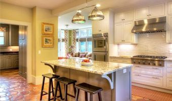 50 Eastover Rd, Portsmouth, RI 02871