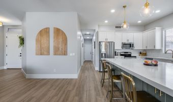 1732 W HOPI Dr, Chandler, AZ 85224