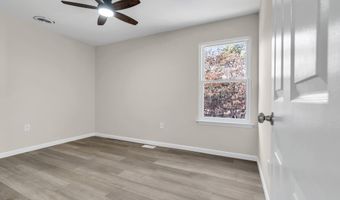 5 Buxton Ct, Barnegat, NJ 08005