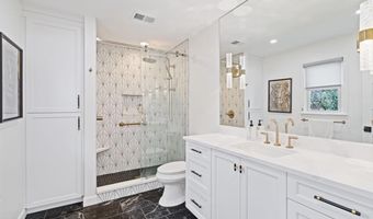 594 Hilltop Ln, Berkeley Lake, GA 30096