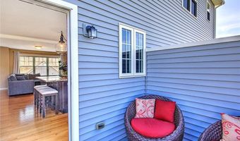 31 Streamview Dr, Cumberland, RI 02864