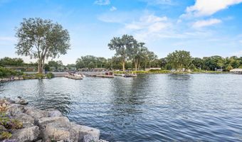 10 Roxbury Rd, Madison, WI 53704