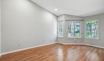 29 Encampment Dr, Bedminster, NJ 07921