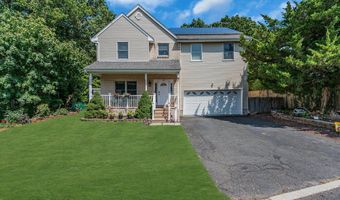 25 Oakshades Ave, Aberdeen, NJ 07747