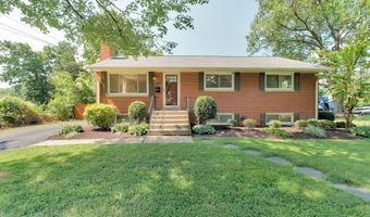 7705 ROYSTON St, Annandale, VA 22003
