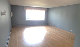1127 S Old Wilke Rd 101, Arlington Heights, IL 60005