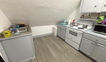 20 Temple St, Auburn, ME 04210
