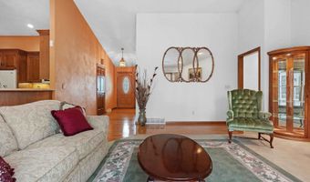 69 PENBROOK Cir, Appleton, WI 54913
