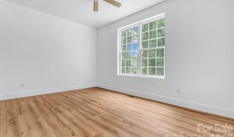 19 Green Valley Rd, Asheville, NC 28806