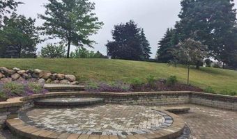 1573 Oakfield Dr, Ann Arbor, MI 48108