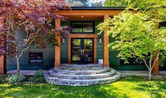 2921 N Arran Ct, Boise, ID 83702