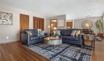 6 Connie Ln, Bella Vista, AR 72715