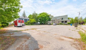 14 Bartlett Ave, Cranston, RI 02905