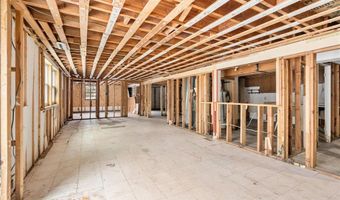 2010 11th Ave NE, Austin, MN 55912