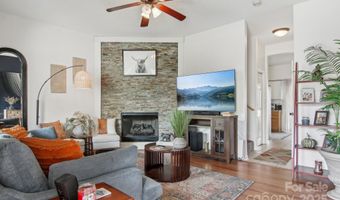 22 Rotunda Cir, Asheville, NC 28806