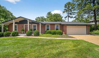 1009 Dutch Mill Dr, Ballwin, MO 63011