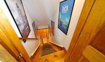 19 Glenview Ln, Belfast, ME 04915