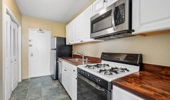 4141 N HENDERSON Rd #904, Arlington, VA 22203