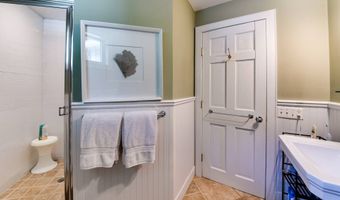641 Montauk Hwy, Amagansett, NY 11930
