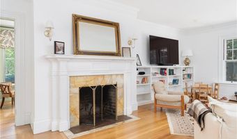 291 Spencer Ave, Warwick, RI 02818