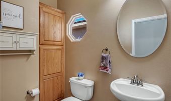 19274 Kanbridge St, Apple Valley, CA 92308