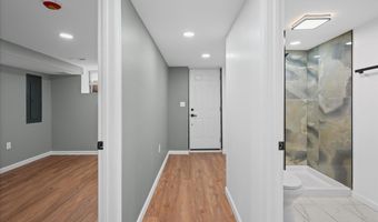7 YORK Ct, Baltimore, MD 21218