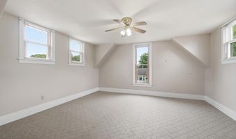 549 N Gilbert St, Ada, OH 45810