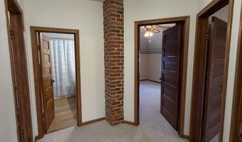 709 N St, Aurora, NE 68818