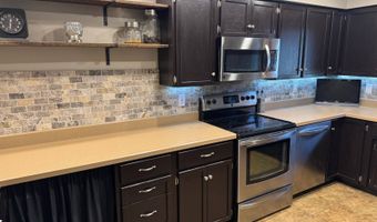 322 5th St E, Bottineau, ND 58318