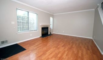 25 Stevens Ct, Bedminster, NJ 07921