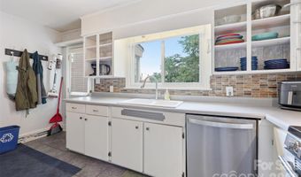 2736 Palm Ave, Charlotte, NC 28205