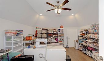 1001 Fairview Dr, Auburn, AL 36830