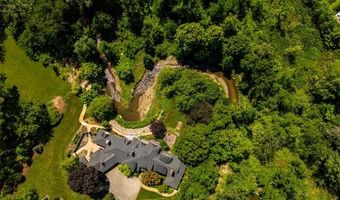 25733 River Dr, Franklin, MI 48025