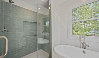 2100 PATRICK HENRY Dr, Arlington, VA 22205