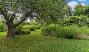 17 US Route One, Falmouth, ME 04105