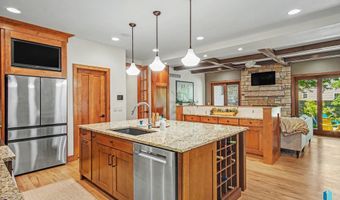 505 N Pasque Flower Trl, Brandon, SD 57005