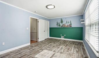 23 Lucia Ct, Aberdeen, NJ 07747