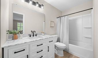 700 Auber Ridge Ct, Ballwin, MO 63011